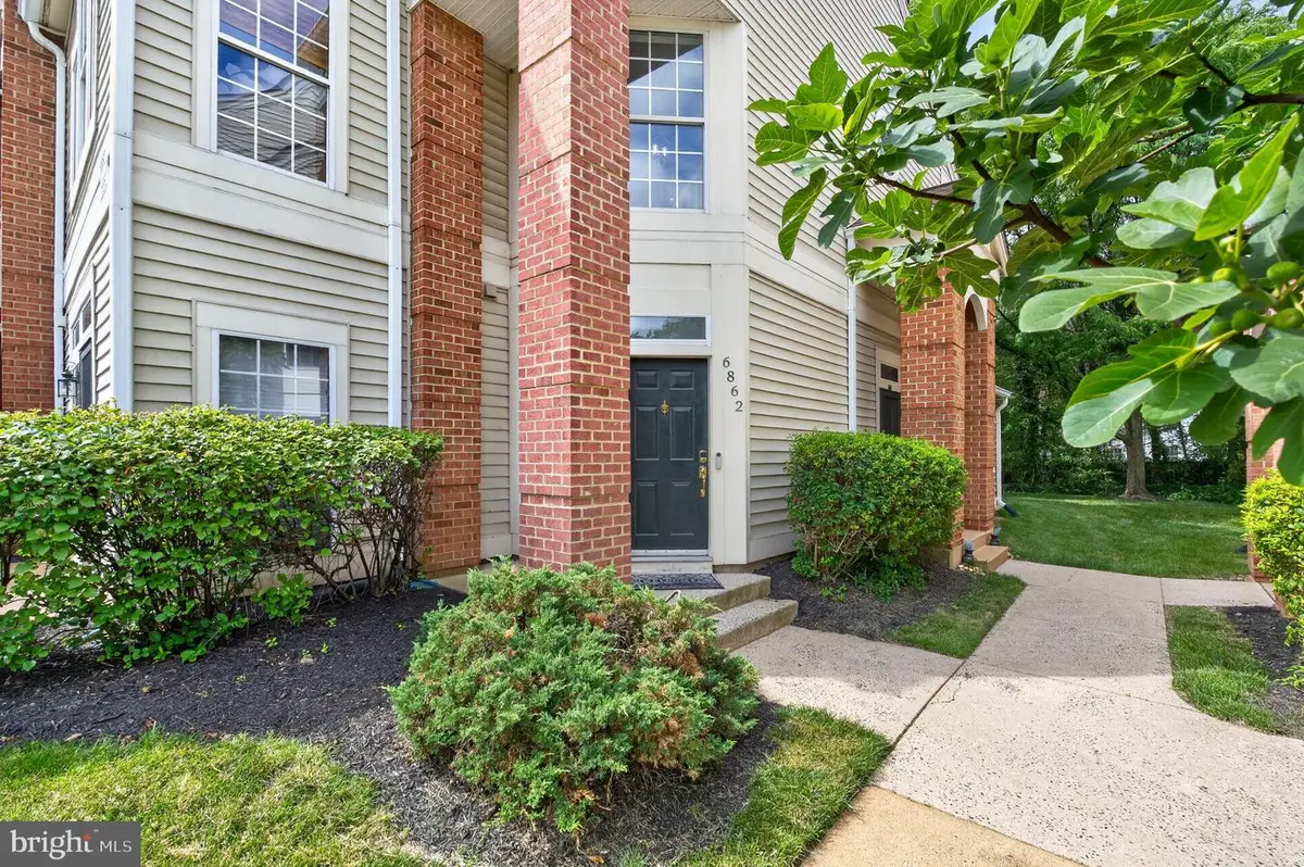 6862 Brindle Heath Way #202, Alexandria, VA 22315 - #1