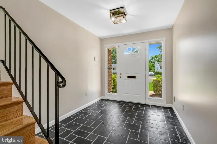8406 Wagon Wheel Rd, Alexandria, VA 22309 - #3