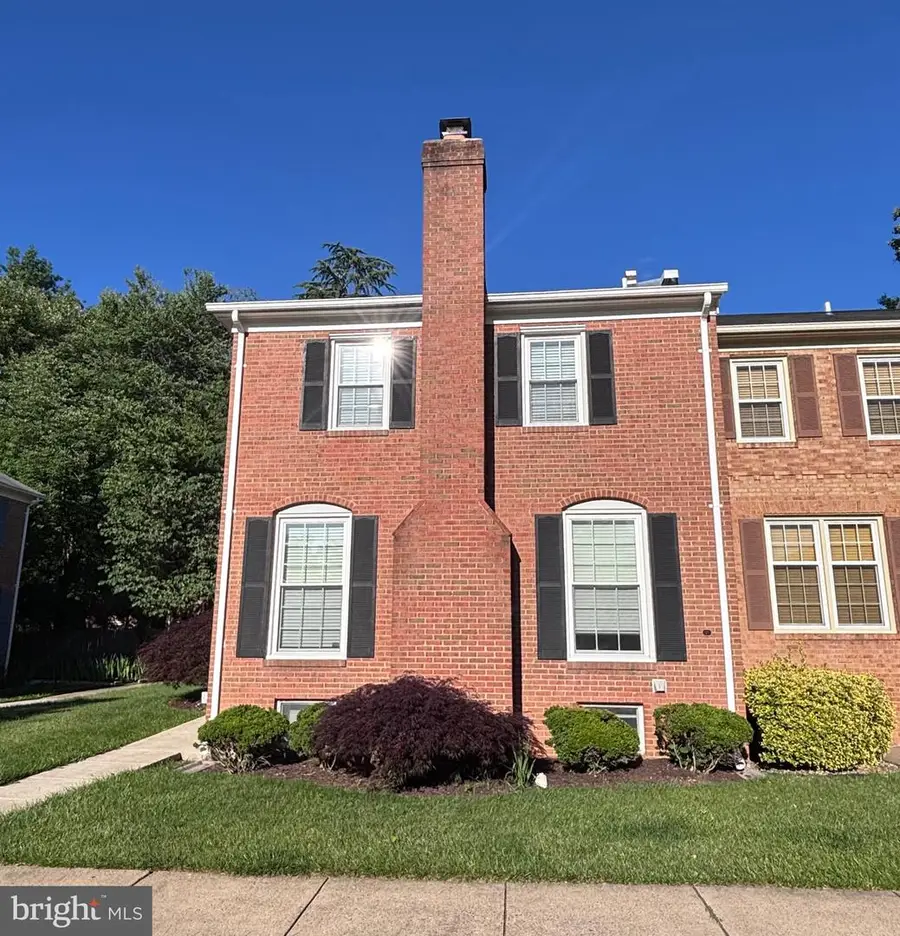 7018 Bradwood Ct, Springfield, VA 22151 - #2