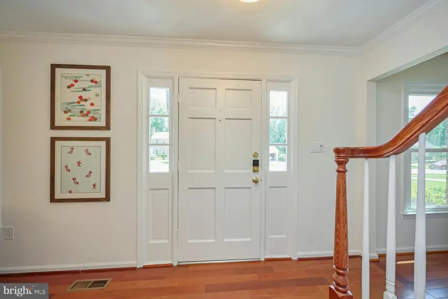 5631 Fort Corloran Dr, Burke, VA 22015 - #2