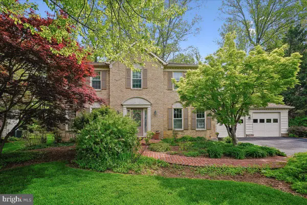 4915 Shadow Valley Dr, FAIRFAX, VA 22030