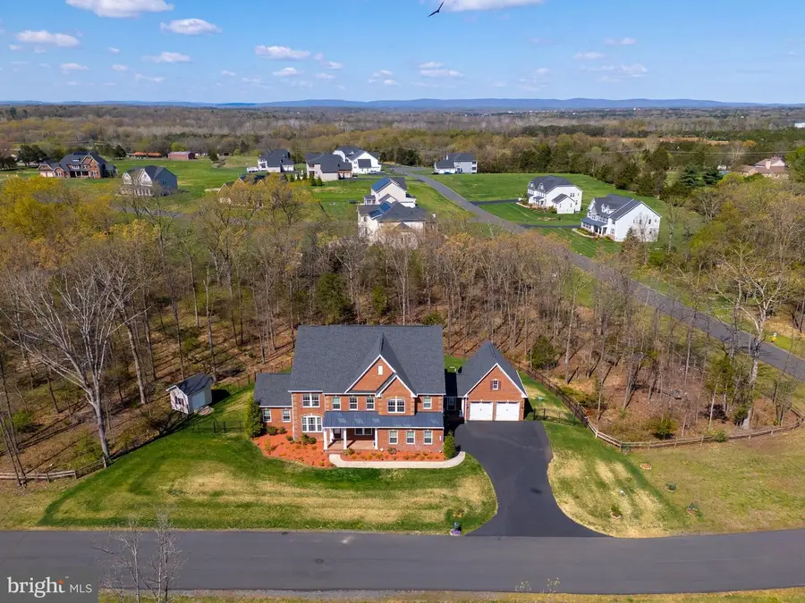6820 Lilly Belle Ct, Centreville, VA 20120 - #3