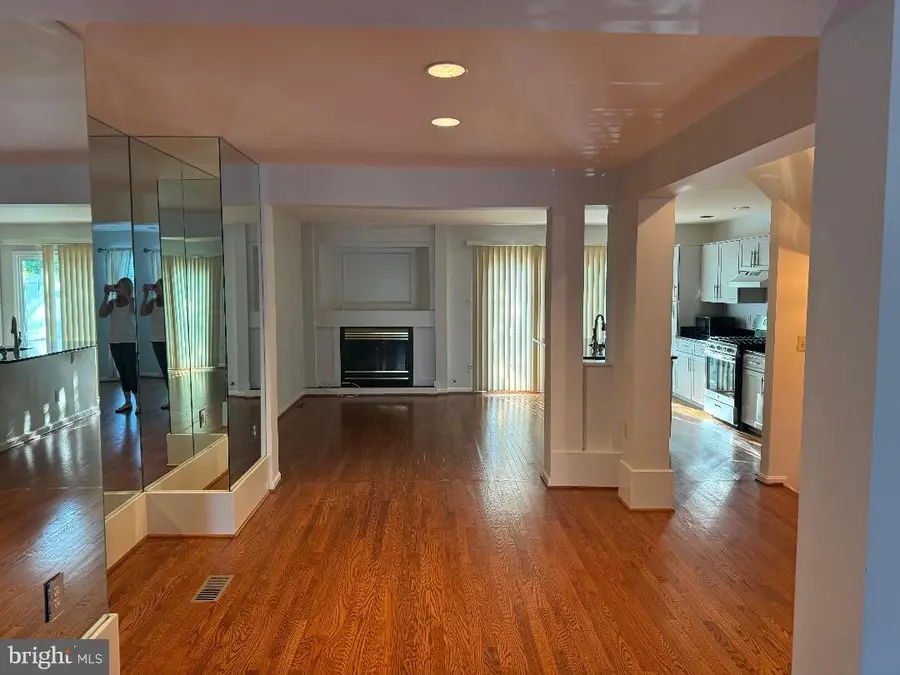 12097 Edgemere Cir, Reston, VA 20190 - #3