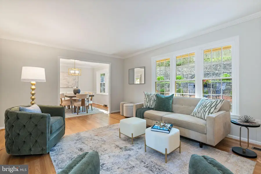 9713 Rhapsody Dr, Vienna, VA 22181 - #2