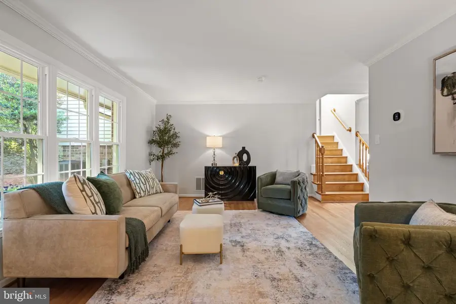 9713 Rhapsody Dr, Vienna, VA 22181 - #3