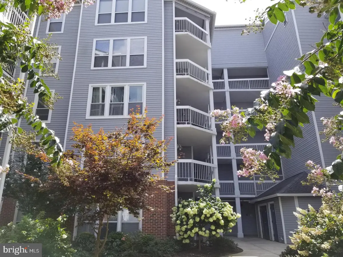 3178 Summit Square Dr #3-b12, Oakton, VA 22124 - #1