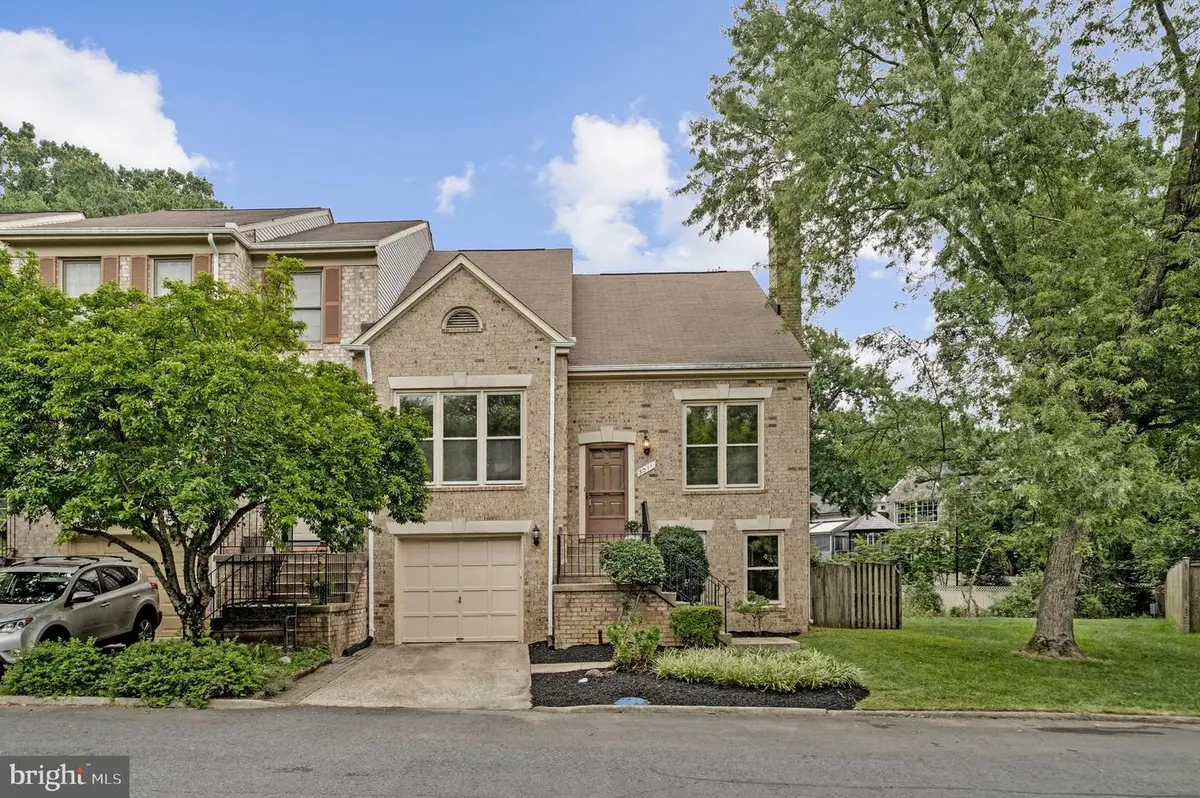 3011 Oakton Meadows Ct, Oakton, VA 22124 - #1
