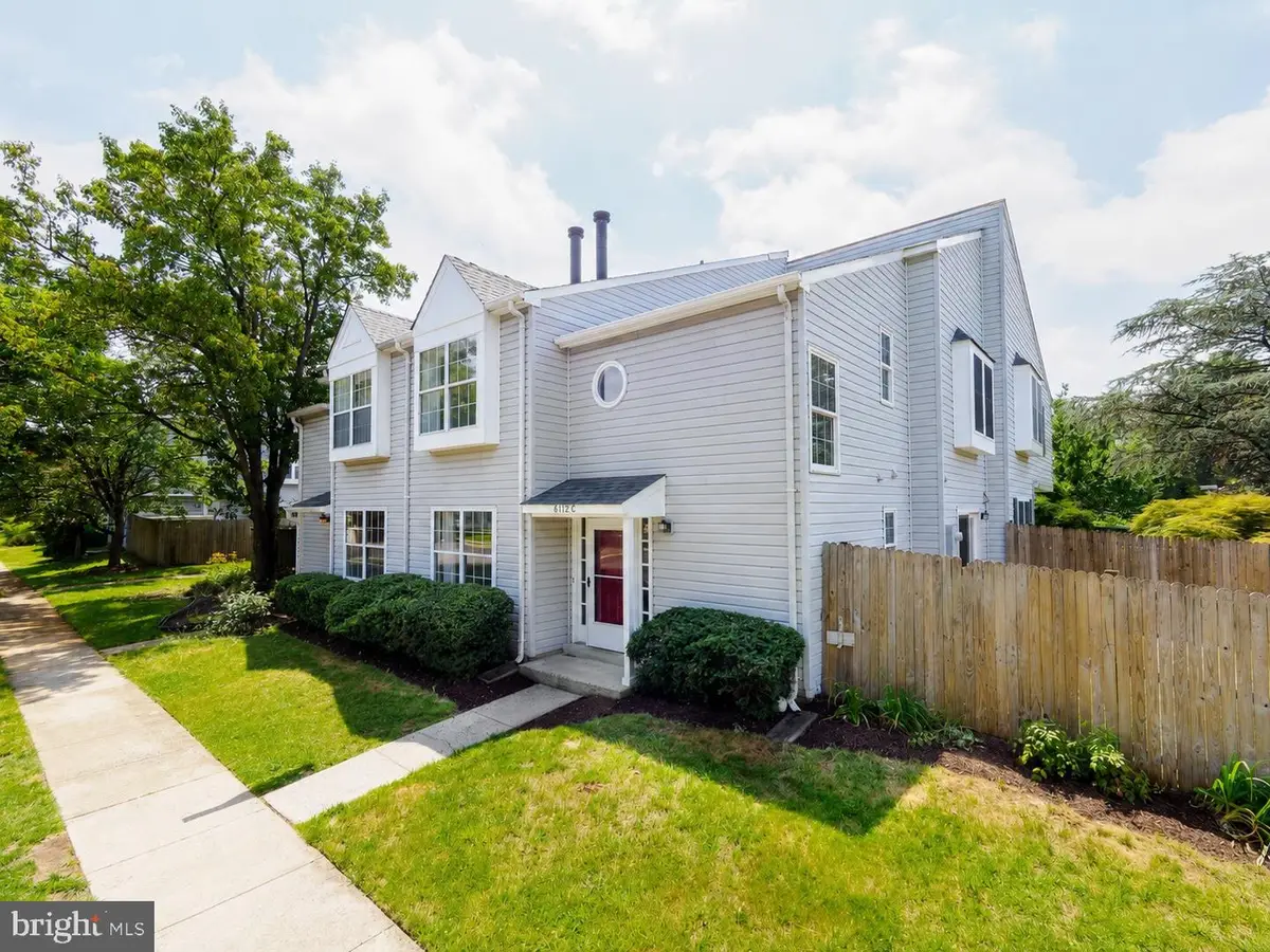 6112-c Hoskins Hollow Cir, Centreville, VA 20121 - #1