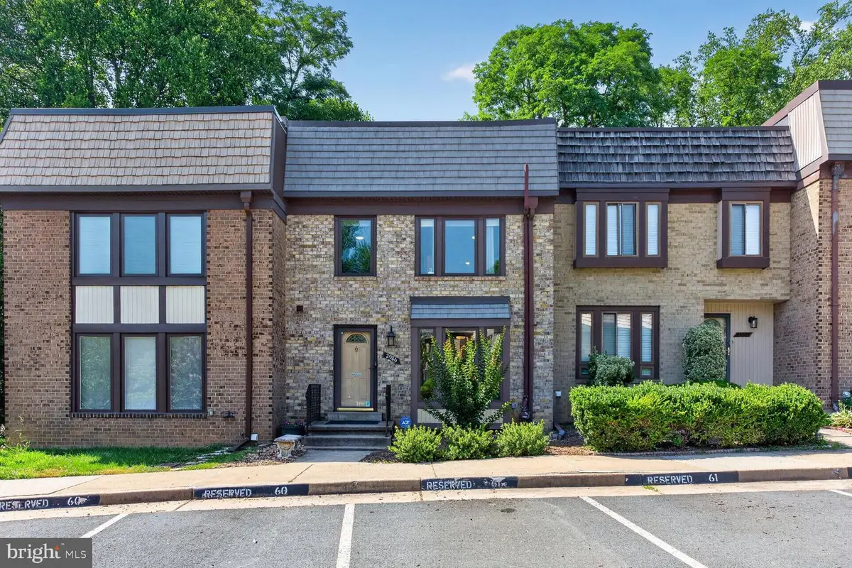 2986 Borge St, Oakton, VA 22124 - #1