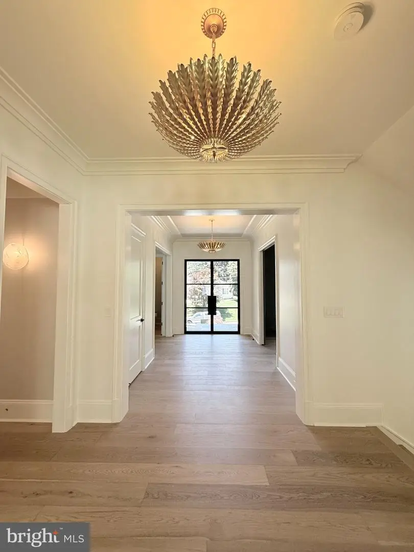 5840 Hilldon St, McLean, VA 22101 - #3
