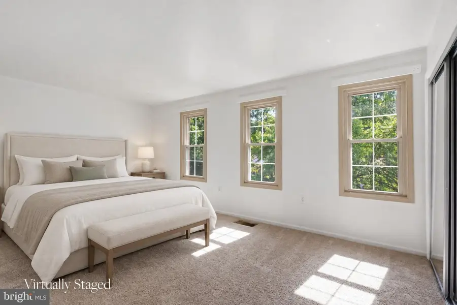 5872 Kara Pl, Burke, VA 22015 - #2