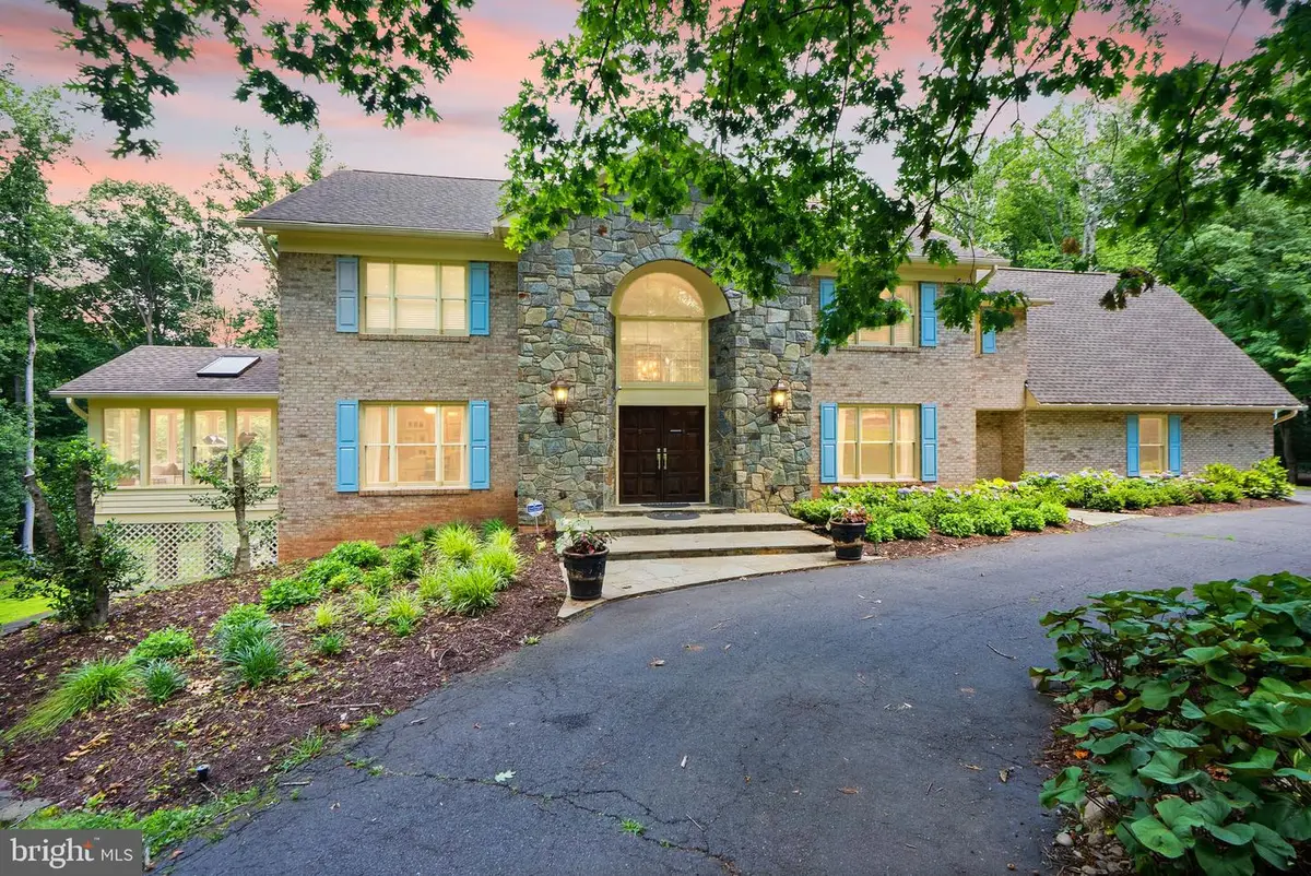 431 Olympia Way, Great Falls, VA 22066 - #1