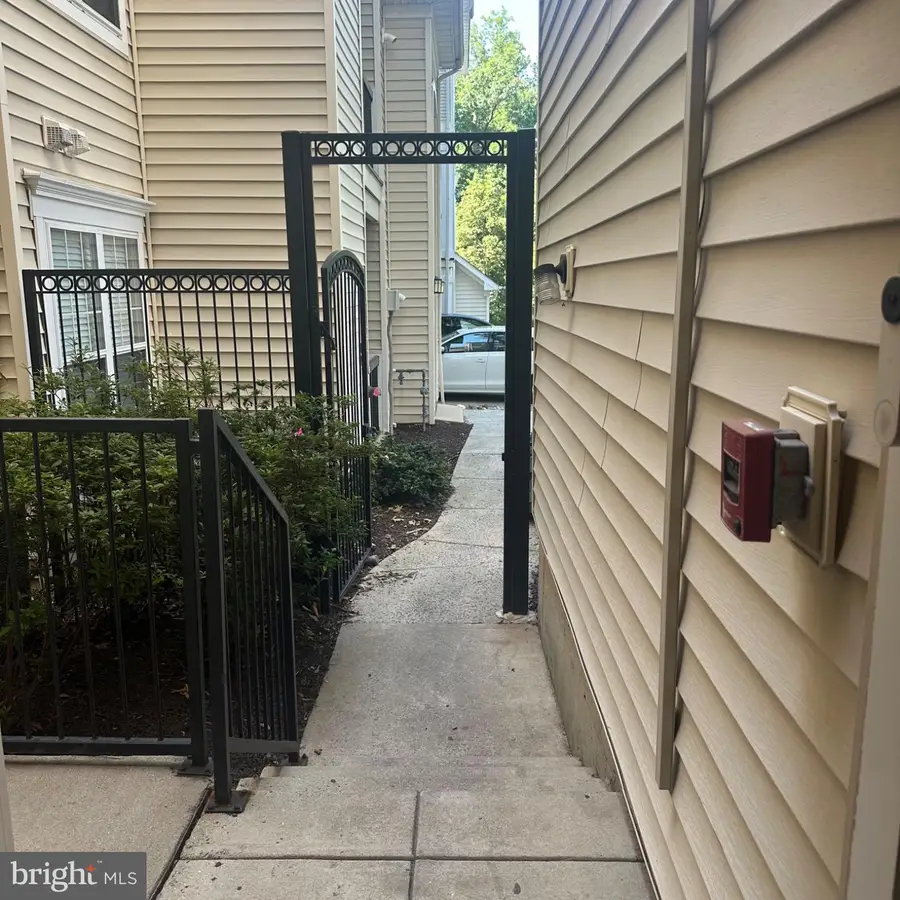 11379 Aristotle Dr #10-207, Fairfax, VA 22030 - #3