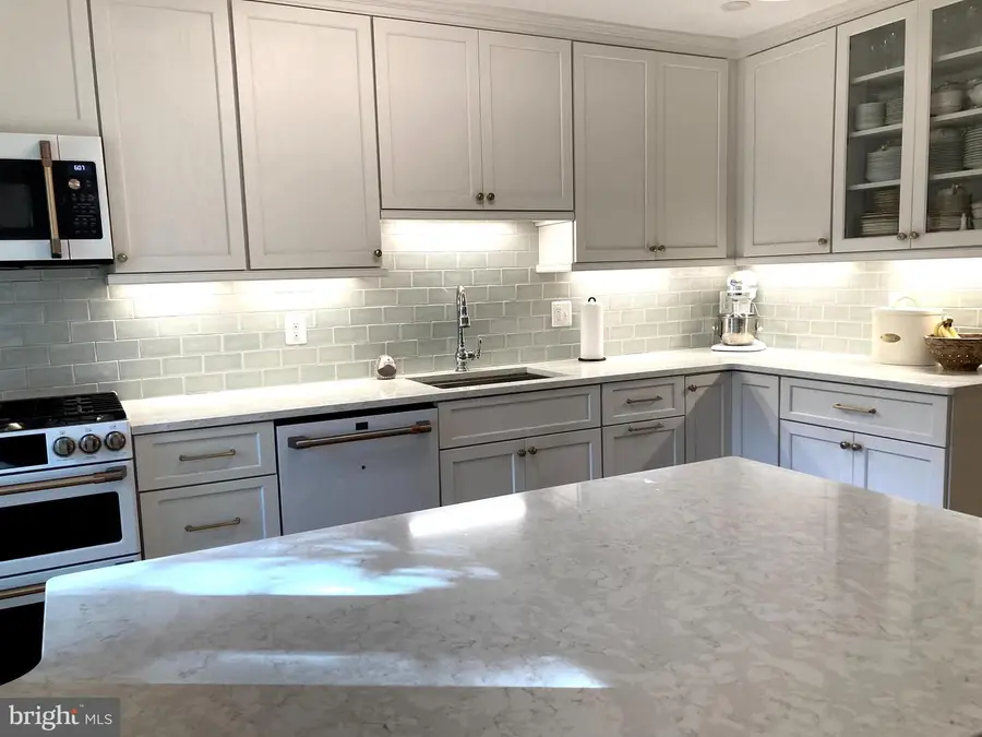 3322 Spring Ln, Falls Church, VA 22041 - #2