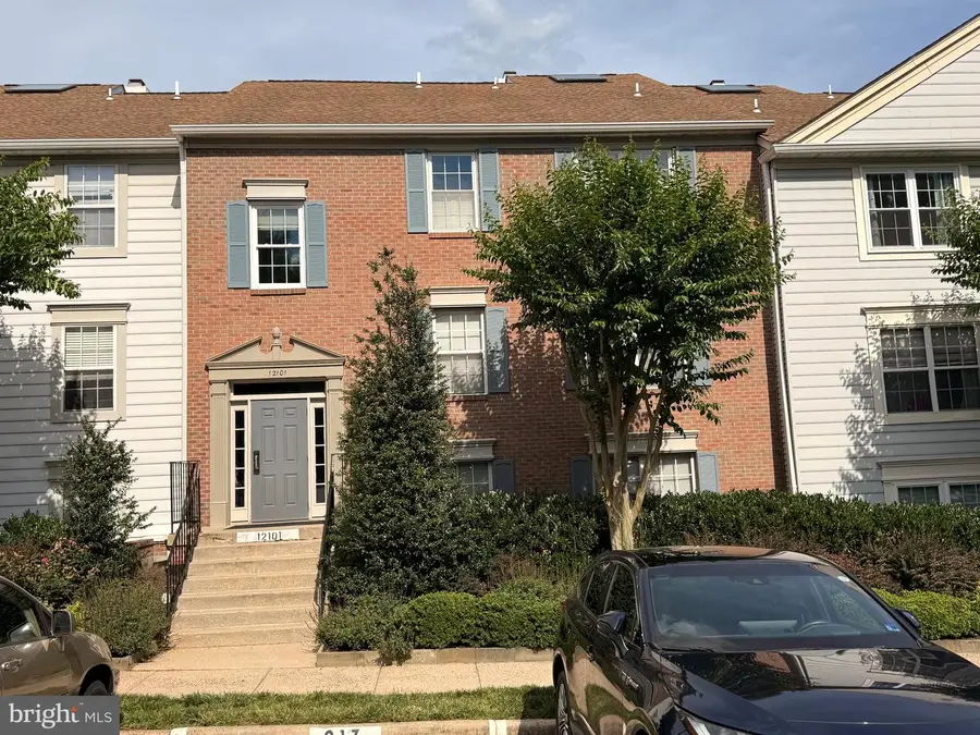 12101 Greenwood Ct #301, Fairfax, VA 22033 - #2