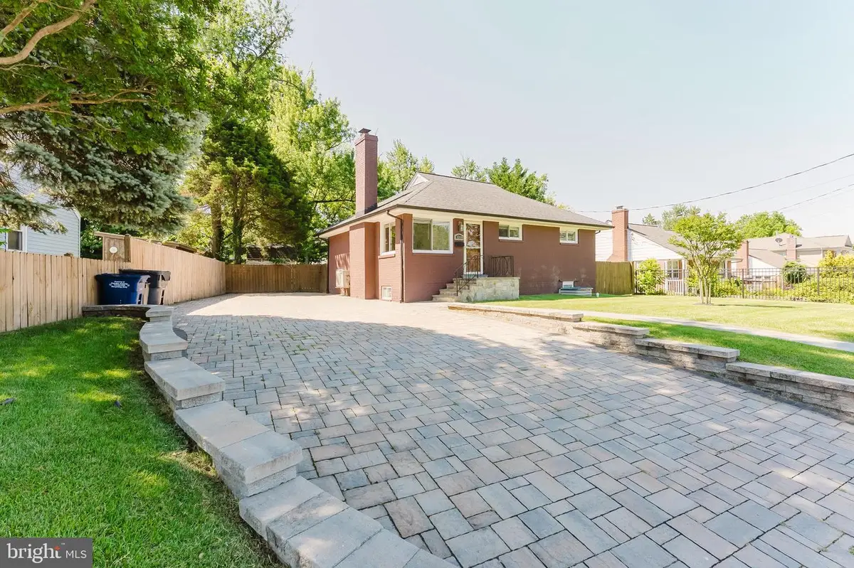 3269 Annandale Rd, Falls Church, VA 22042 - #1