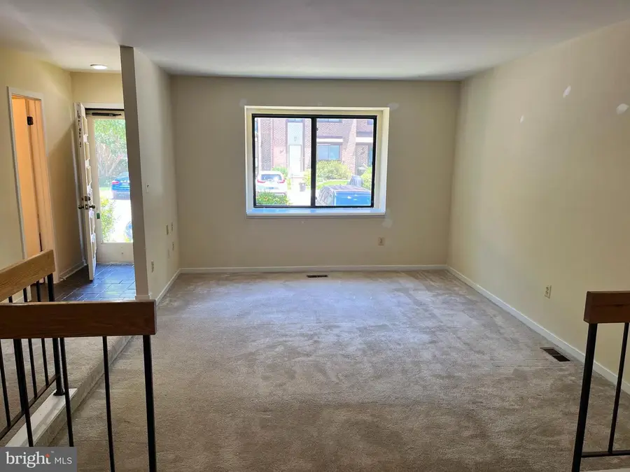 5822 Jacksons Oak Ct, Burke, VA 22015 - #2