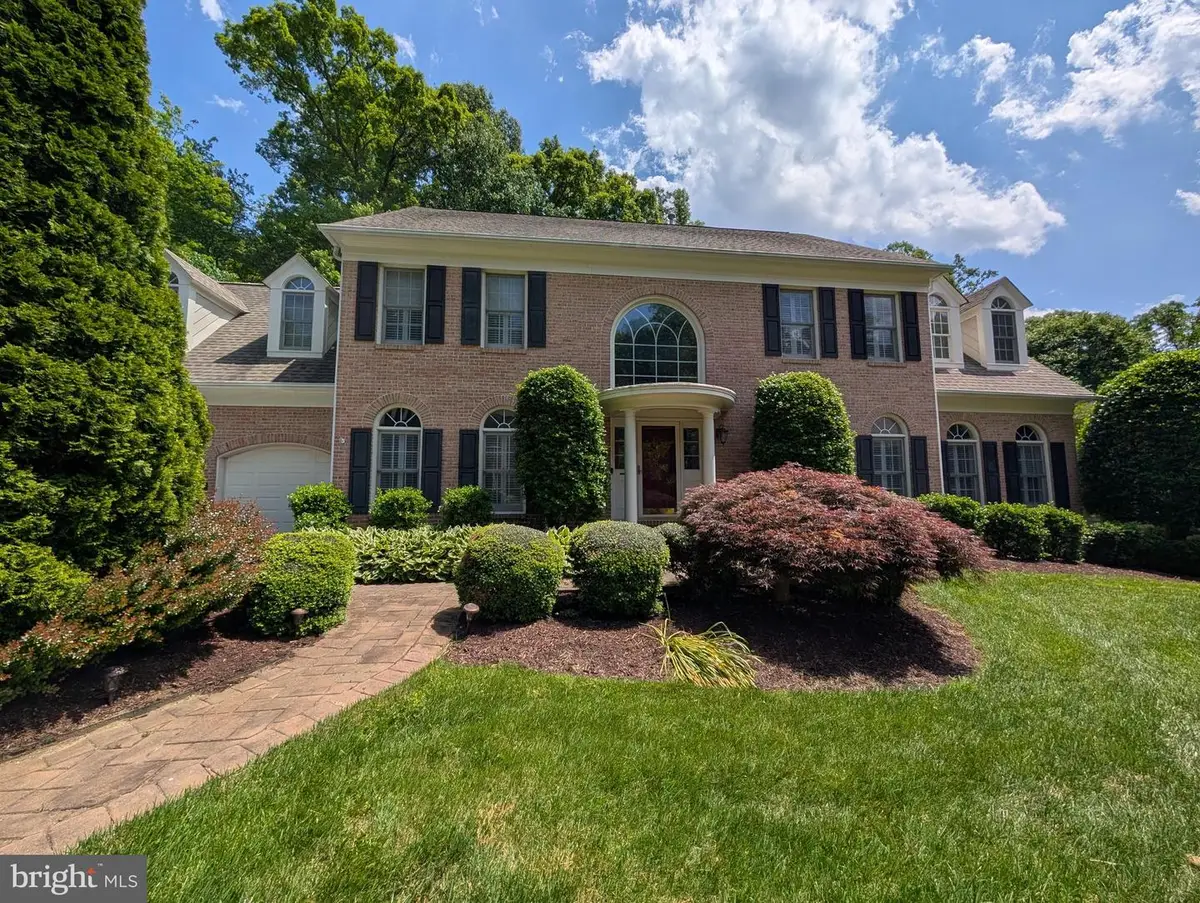 9105 Oak Chase Ct, Fairfax Station, VA 22039 - #1