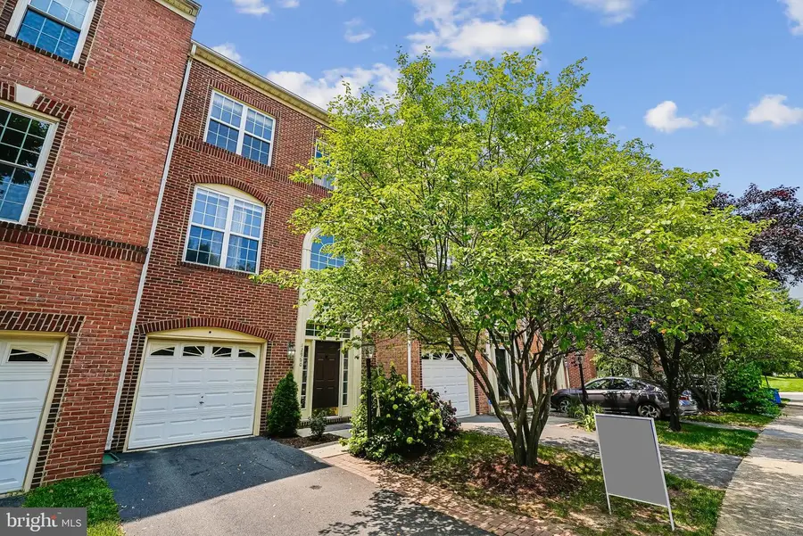 12960 Park Crescent Cir, Herndon, VA 20171 - #2