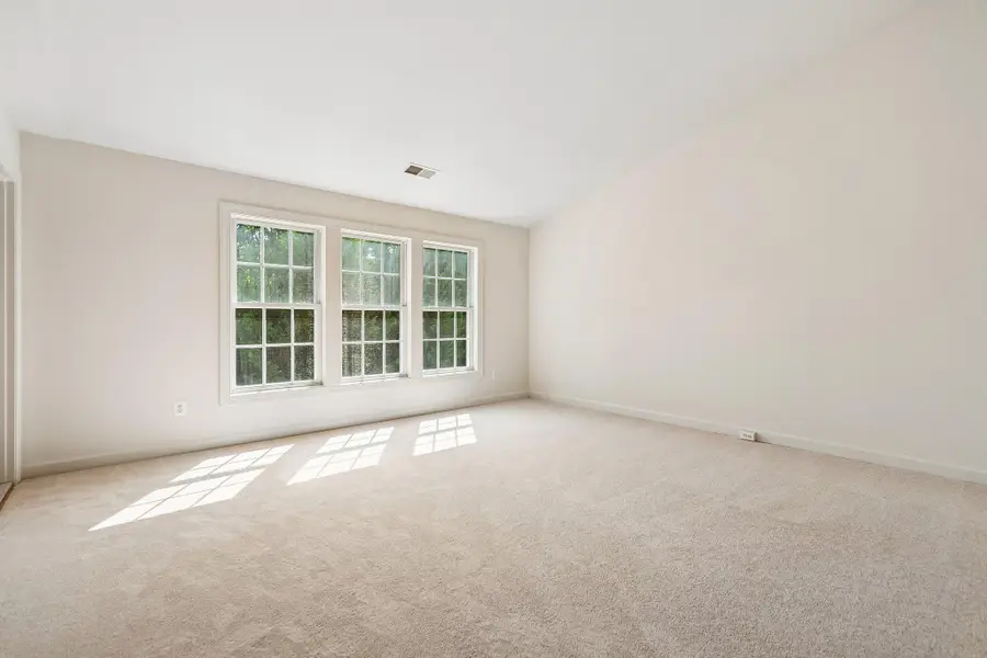 8028 Samuel Wallis St, Lorton, VA 22079 - #3
