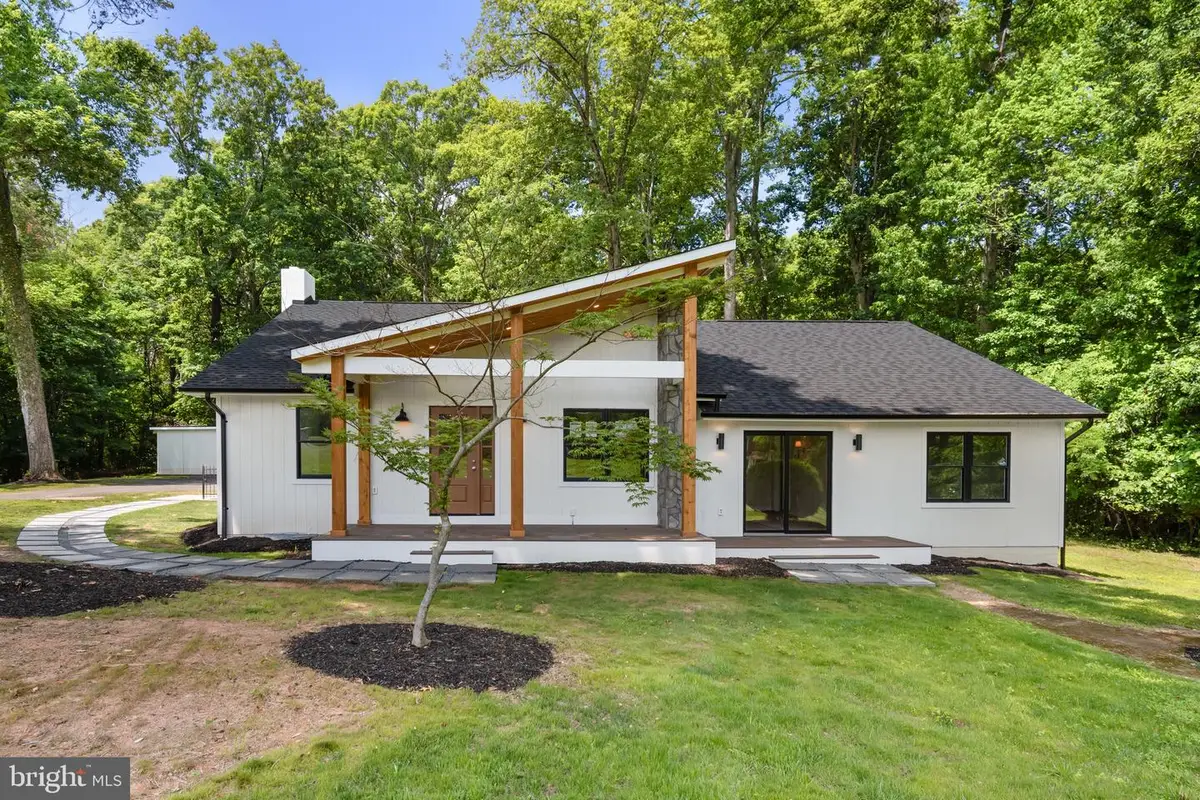 12365 Henderson Rd, Clifton, VA 20124 - #1