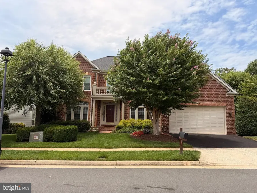 3714 Valley Oaks Dr, Fairfax, VA 22033 - #2