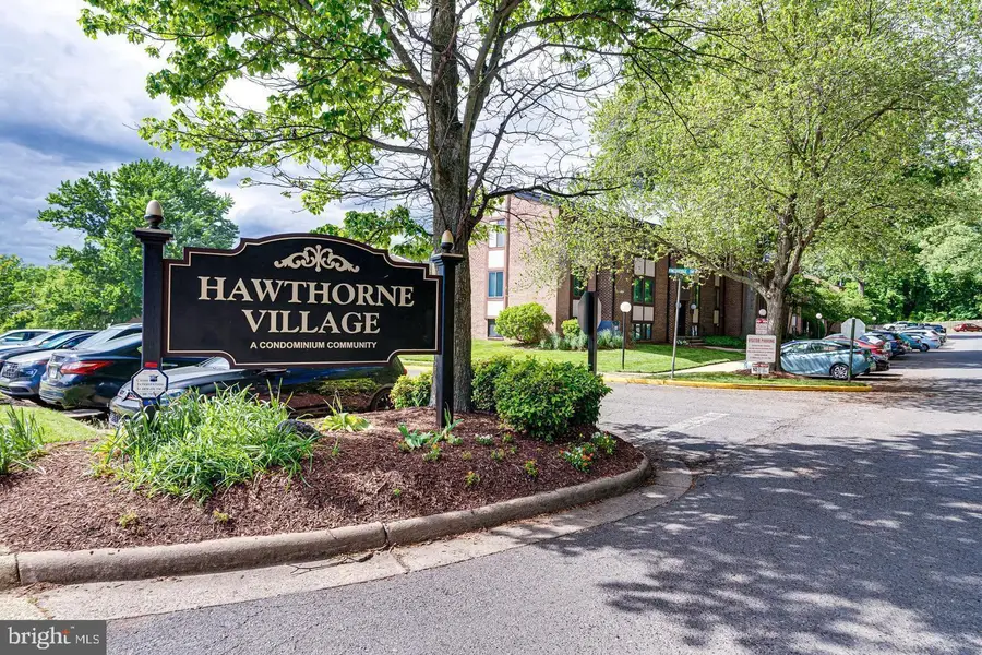 9706 Kingsbridge Dr #102, Fairfax, VA 22031 - #2