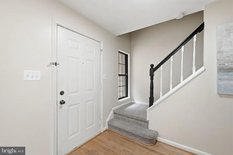 10243 Roberts Common Ln, Burke, VA 22015 - #2