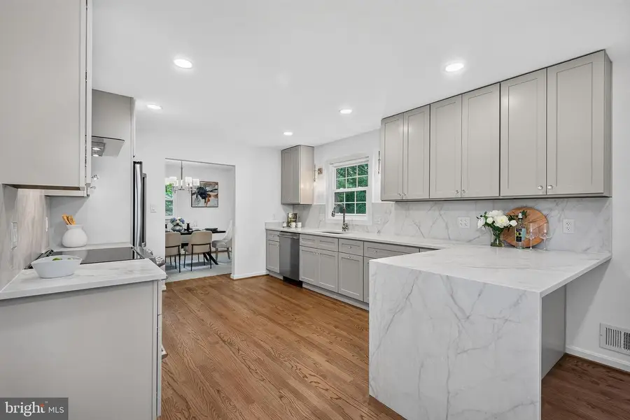 2511 Charlestown Ln, Reston, VA 20191 - #2