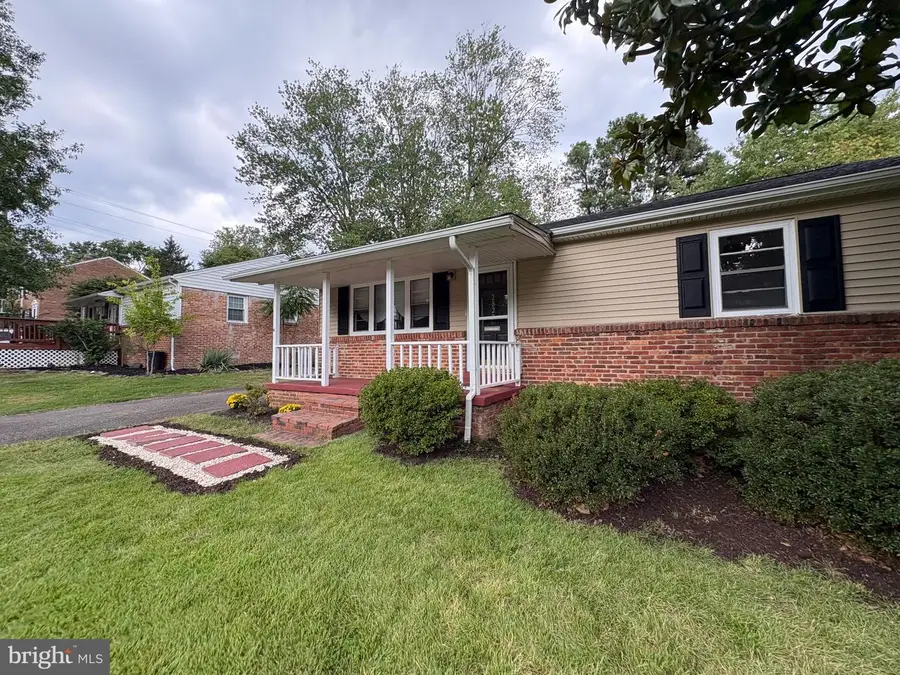 2822 E Side Dr, Alexandria, VA 22306 - #2