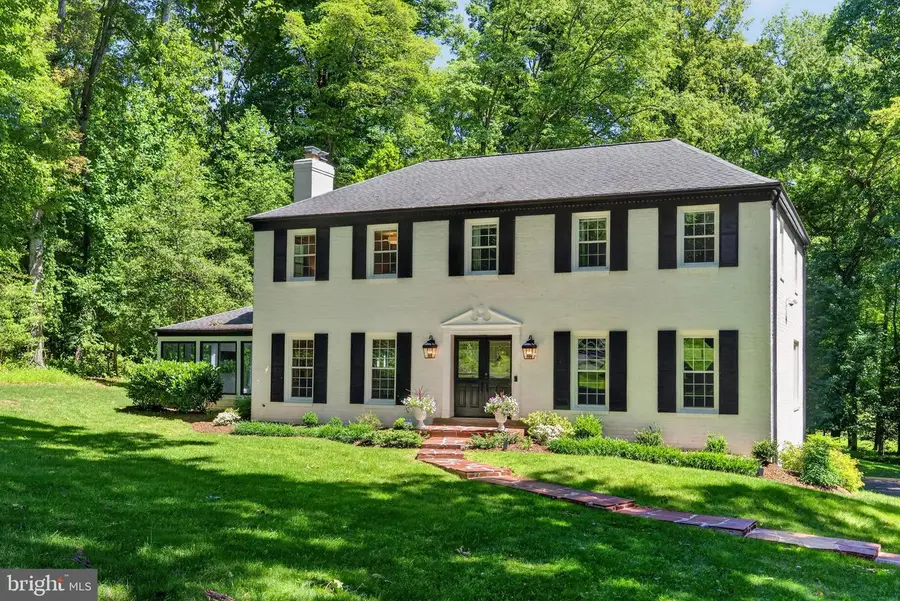 11312 Lapham Dr, Oakton, VA 22124 - #2