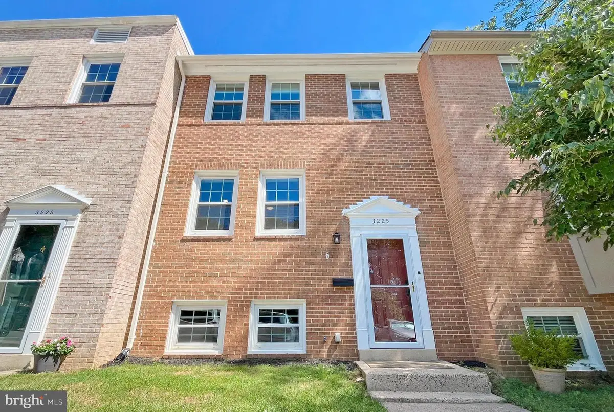 3225 Viscount Ct, Annandale, VA 22003 - #1