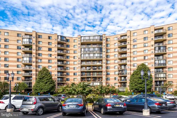 8360 Greensboro Dr #306, MCLEAN, VA 22102