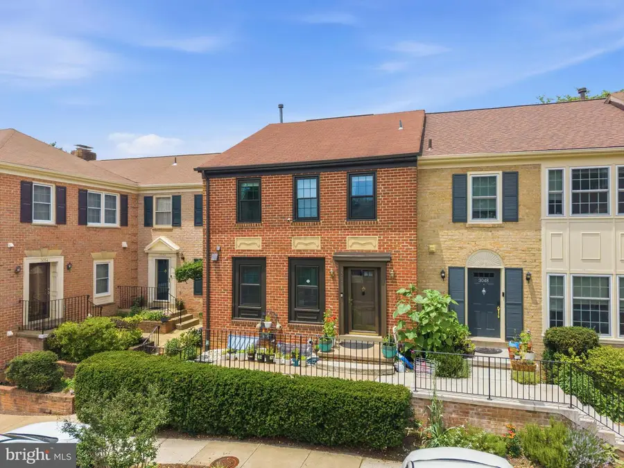 3050 Federal Hill Dr, Falls Church, VA 22044 - #3