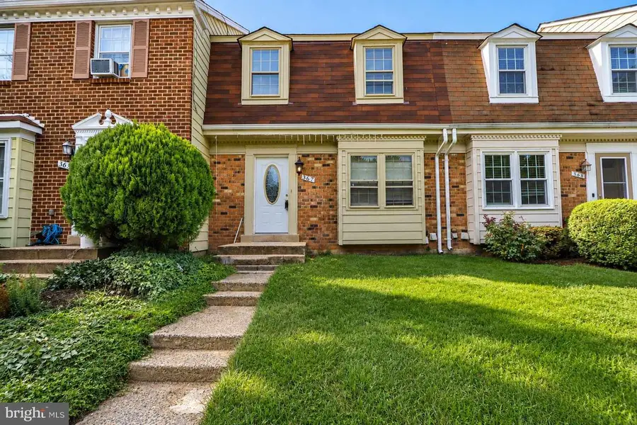 367 Linden Ct, Herndon, VA 20170 - #2