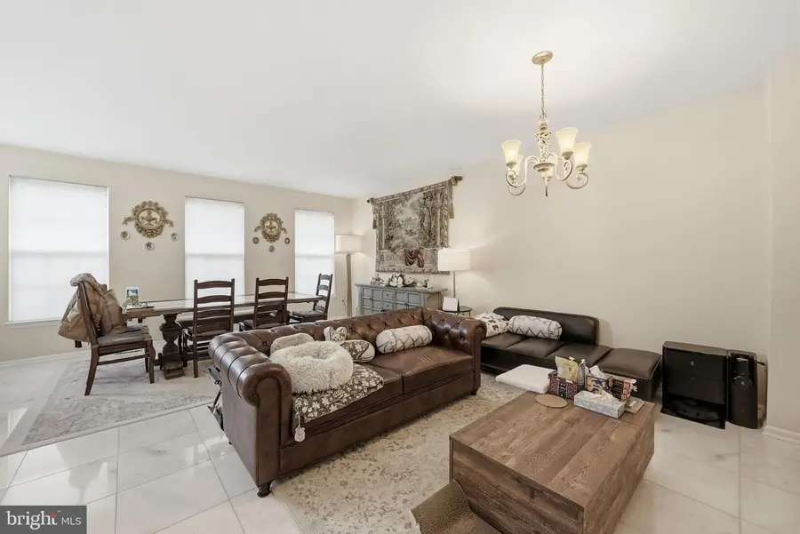 4118 Brookgreen Dr, Fairfax, VA 22033 - #2