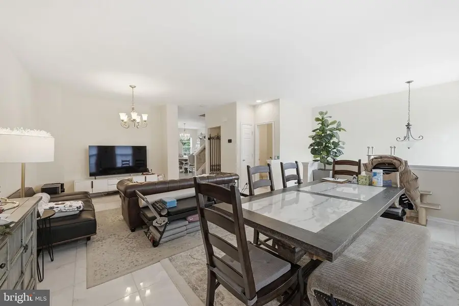 4118 Brookgreen Dr, Fairfax, VA 22033 - #3