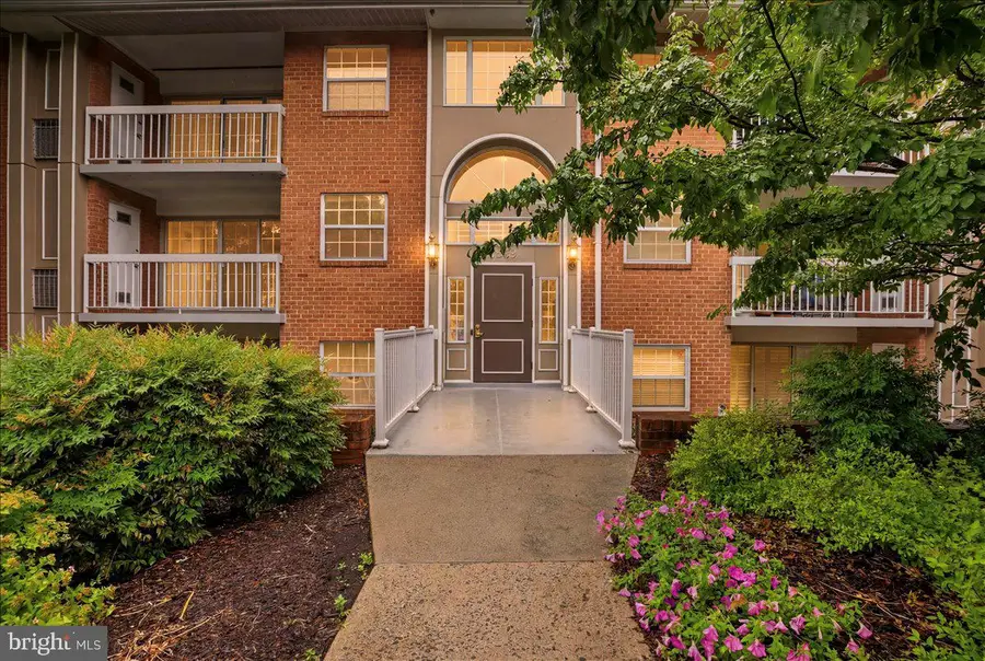 1923 Wilson Ln #201, McLean, VA 22102 - #2