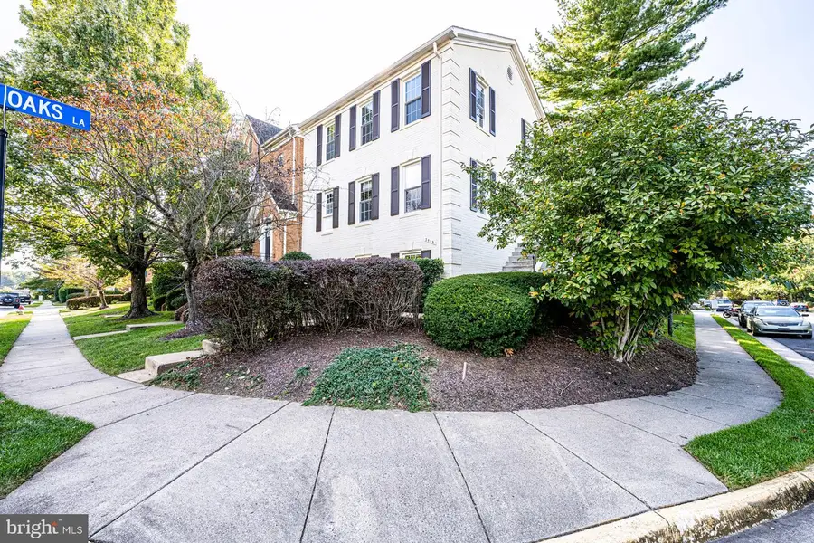 2000 Gallows Tree Ln, Vienna, VA 22182 - #2