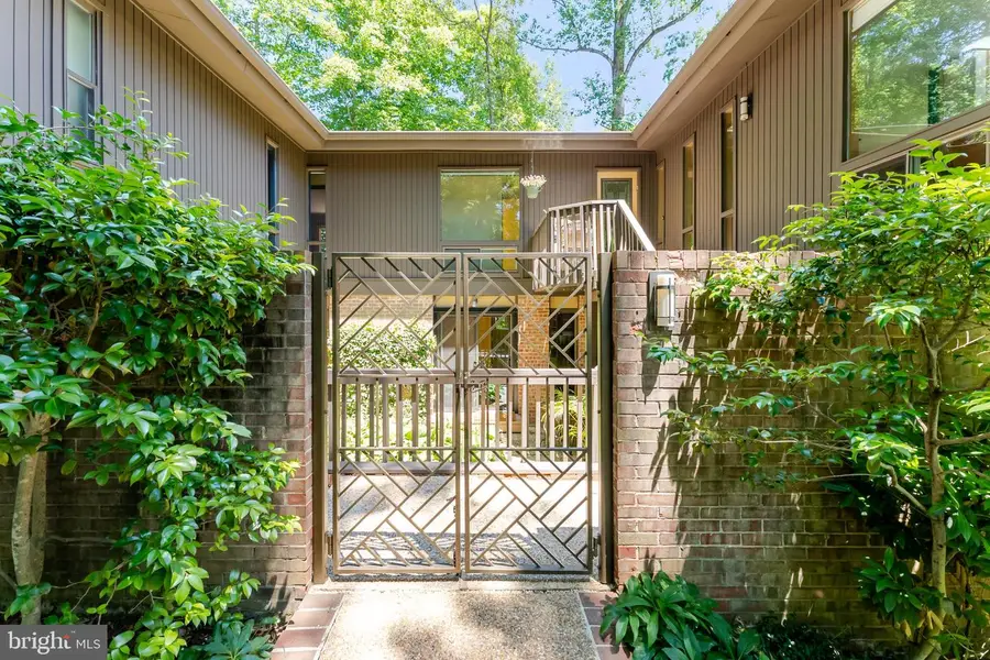 4221 Elizabeth Ln, Annandale, VA 22003 - #3