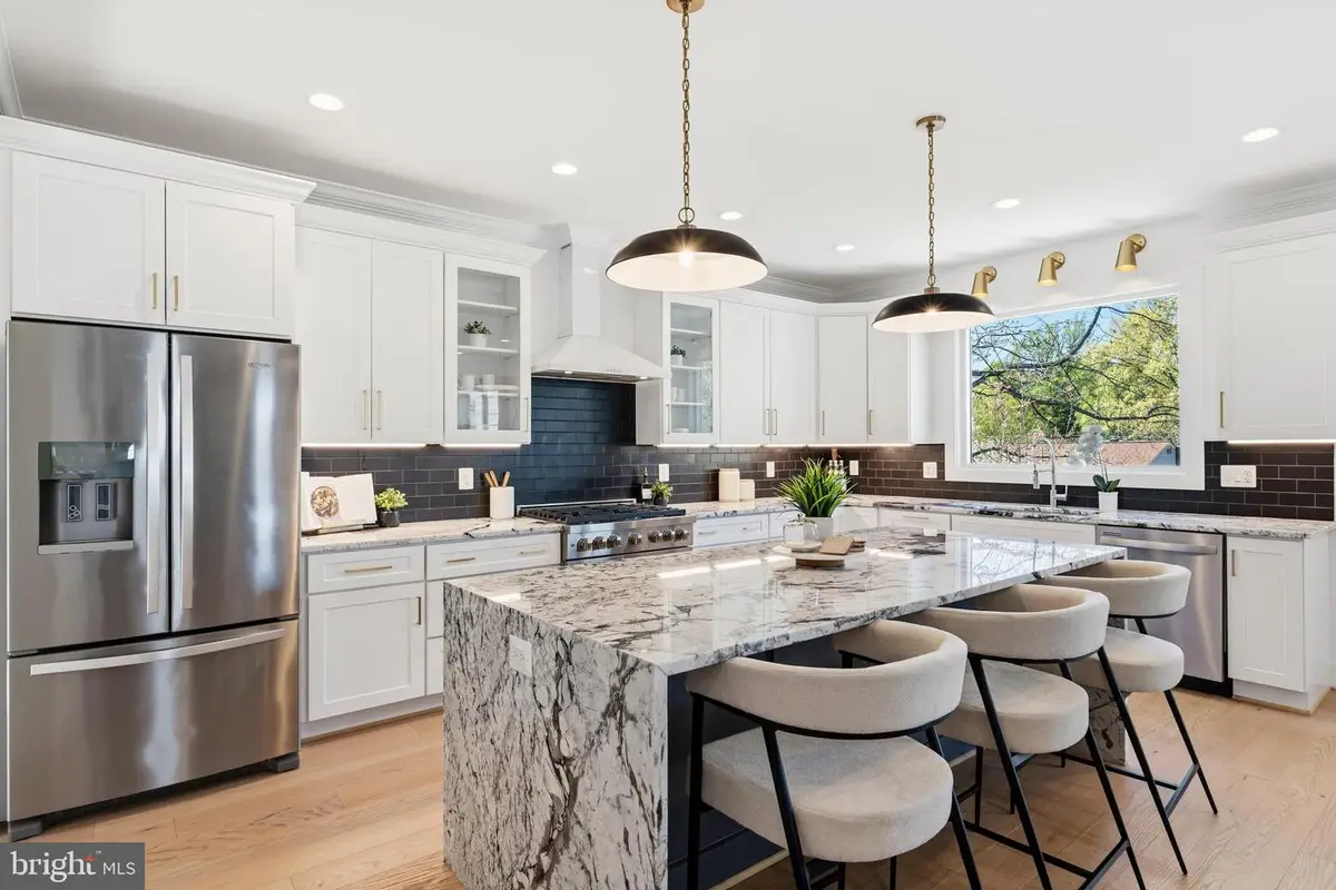 6806 Farragut Ave, Falls Church, VA 22042 - #1