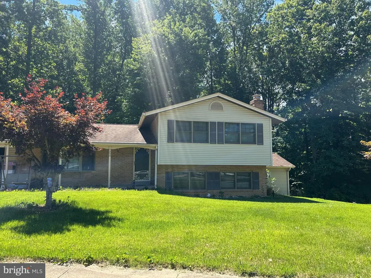 7233 Ashview Dr, Springfield, VA 22153 - #1