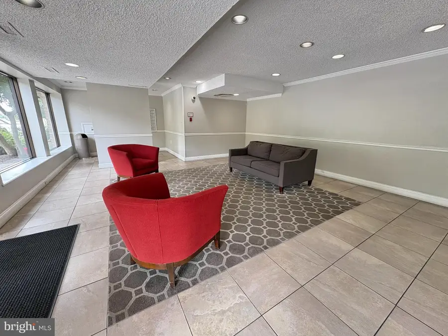 6133 Leesburg Pike #601, Falls Church, VA 22041 - #2