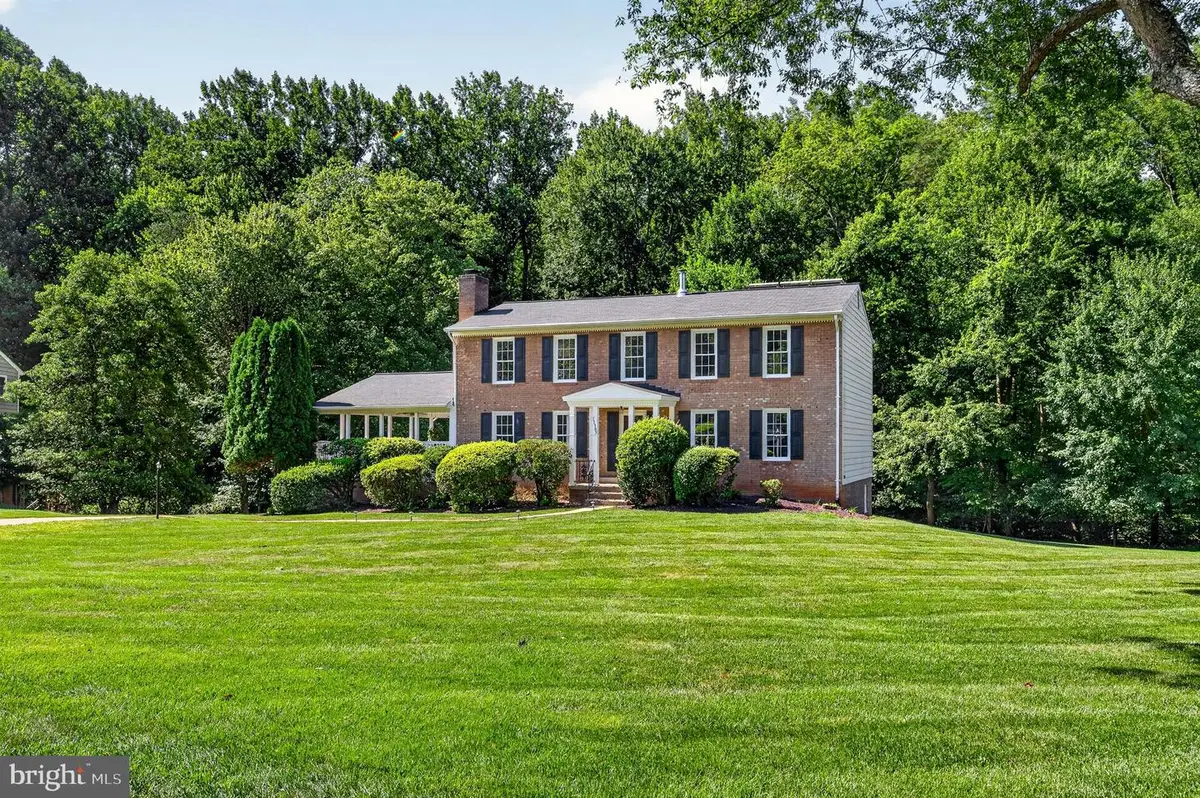 11305 Hunt Farm Ln, Oakton, VA 22124 - #1