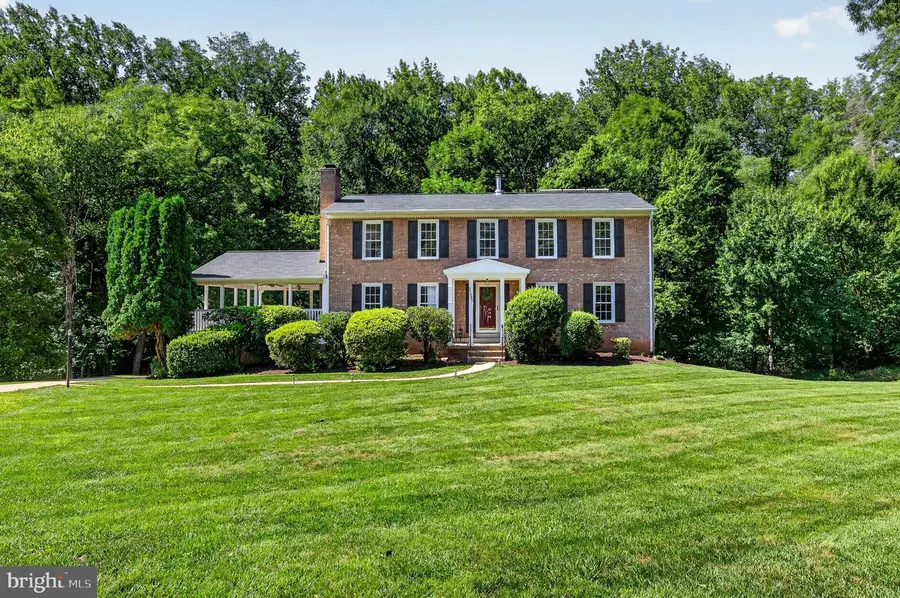 11305 Hunt Farm Ln, Oakton, VA 22124 - #2