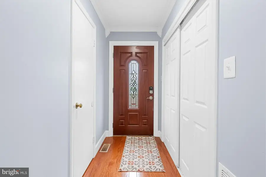 300 Holly Ct, Herndon, VA 20170 - #3