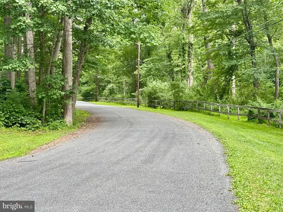 10834 Henderson Rd, Fairfax Station, VA 22039 - #2