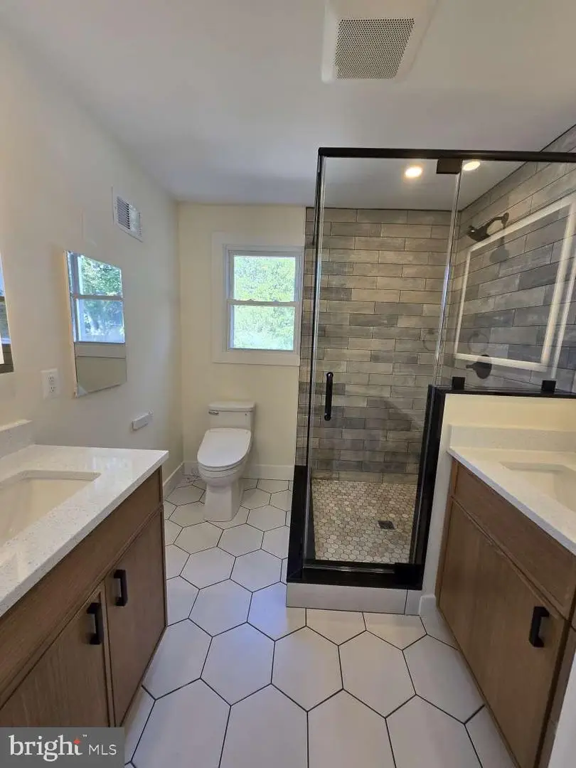 2949 Rosemary Ln, Falls Church, VA 22042 - #2