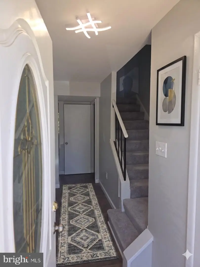 1016 Saber Ln, Herndon, VA 20170 - #2