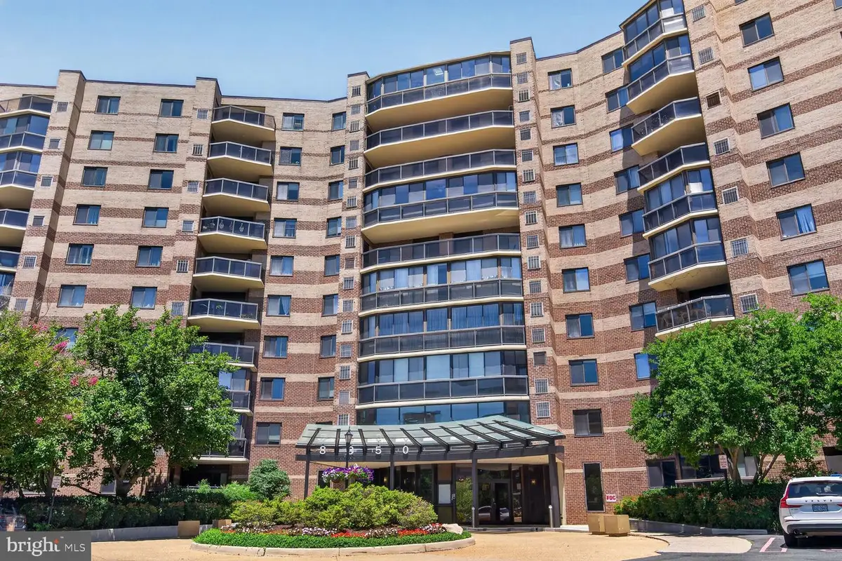 8350 Greensboro Dr #1009, McLean, VA 22102 - #1